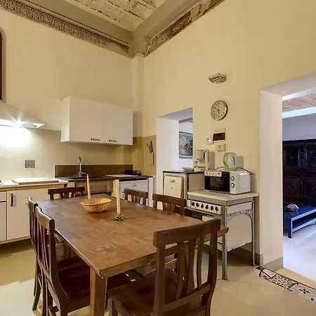 Apartamento Pitti 24 *