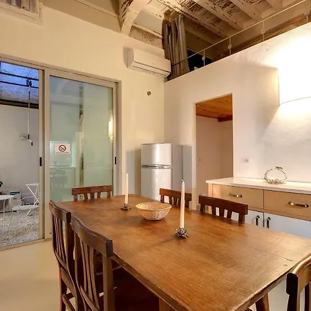 Apartment Pitti 24 *